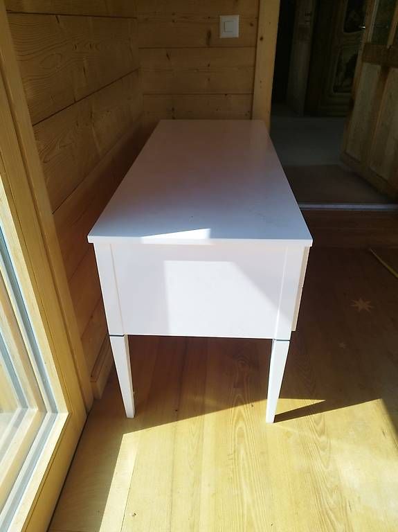 Kommoden: Console / commode basse 4 tiroirs, blanc & bleu-gris – Gebraucht aus Huémoz von est_z8s9 1
