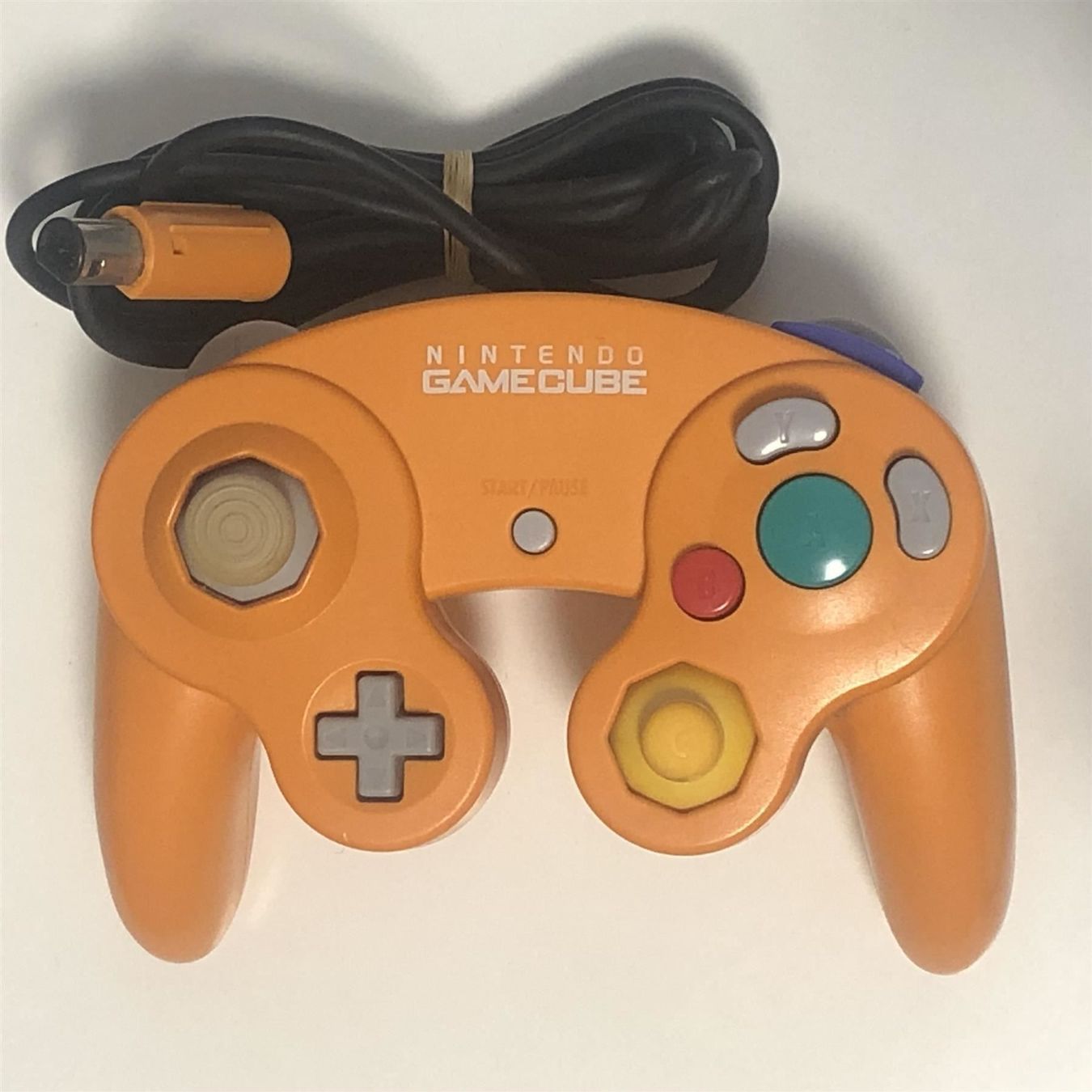 Nintendo Manettes: 1 x Gamecube Controller Original Orange – D'occasion à Mollis par GamingCorner