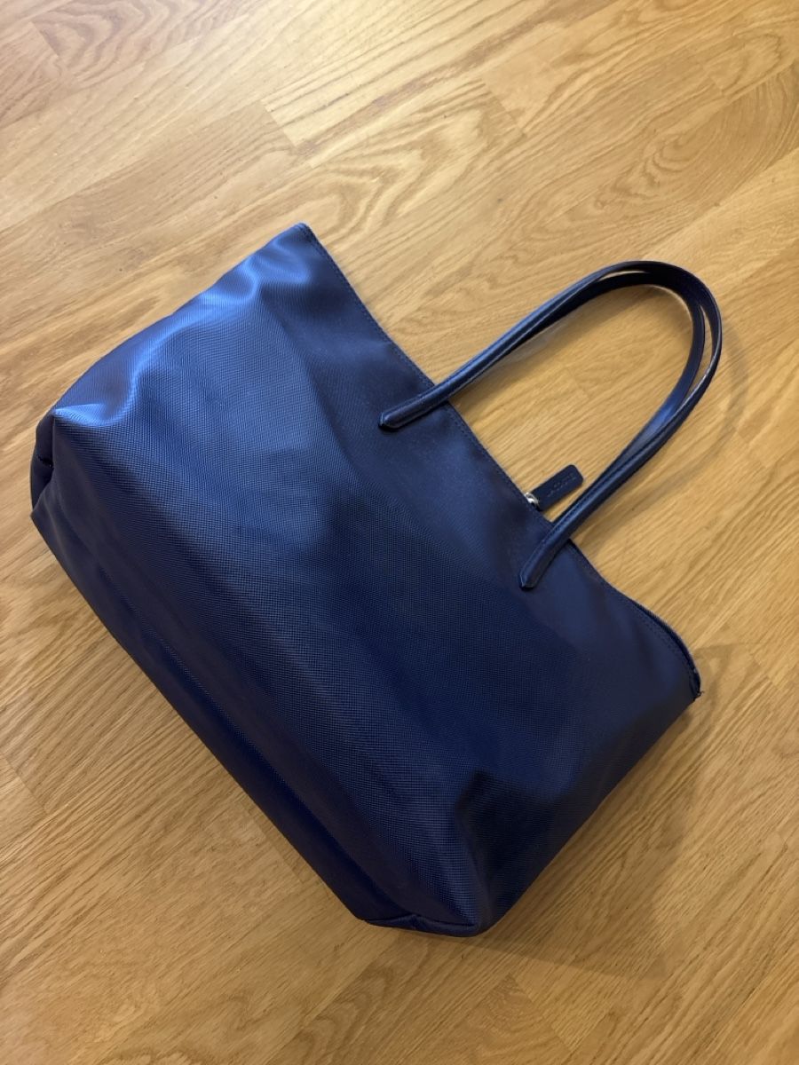 Lacoste Borse da donna: Lacoste Tasche dunkelblau – Usato da Rünenberg venduto da ZwergLi100 4