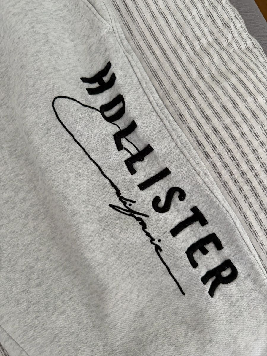 Hollister Pantaloni: Hollister Trainerhose – Usato da Cham venduto da leoniegrob 1