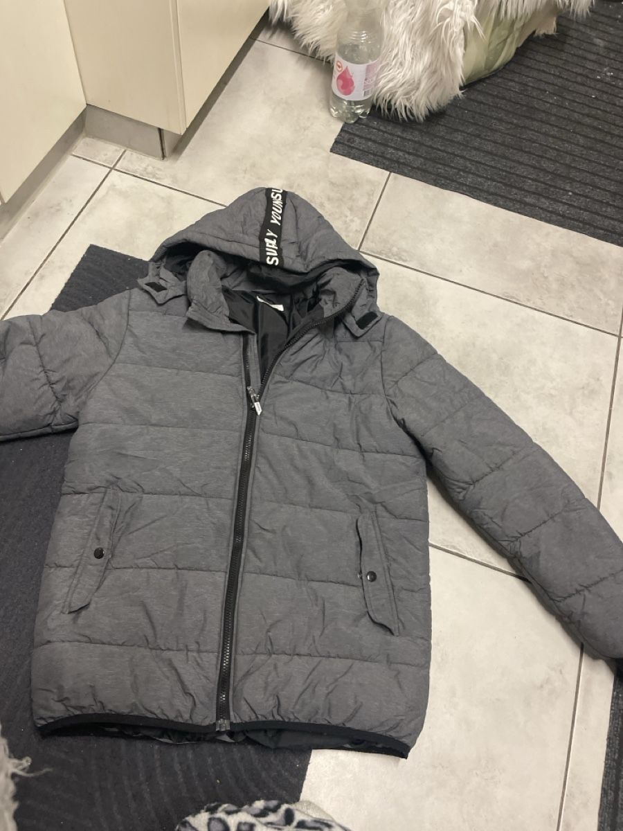 H&M Giacche & Cappotti: H&M winterjacke junge gr 170 dunkelgrau – Usato da Bad Zurzach venduto da Cuore34