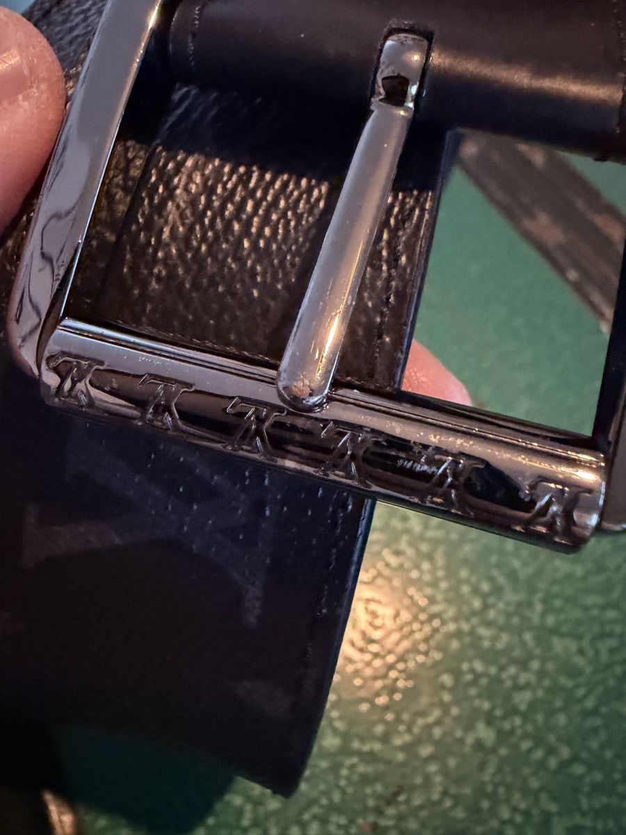 Louis Vuitton Gürtel: Cintura Louis Vuitton Monogram Eclipse M9044 taglia 95 – Gebraucht aus Lugano von can_xdd8 4