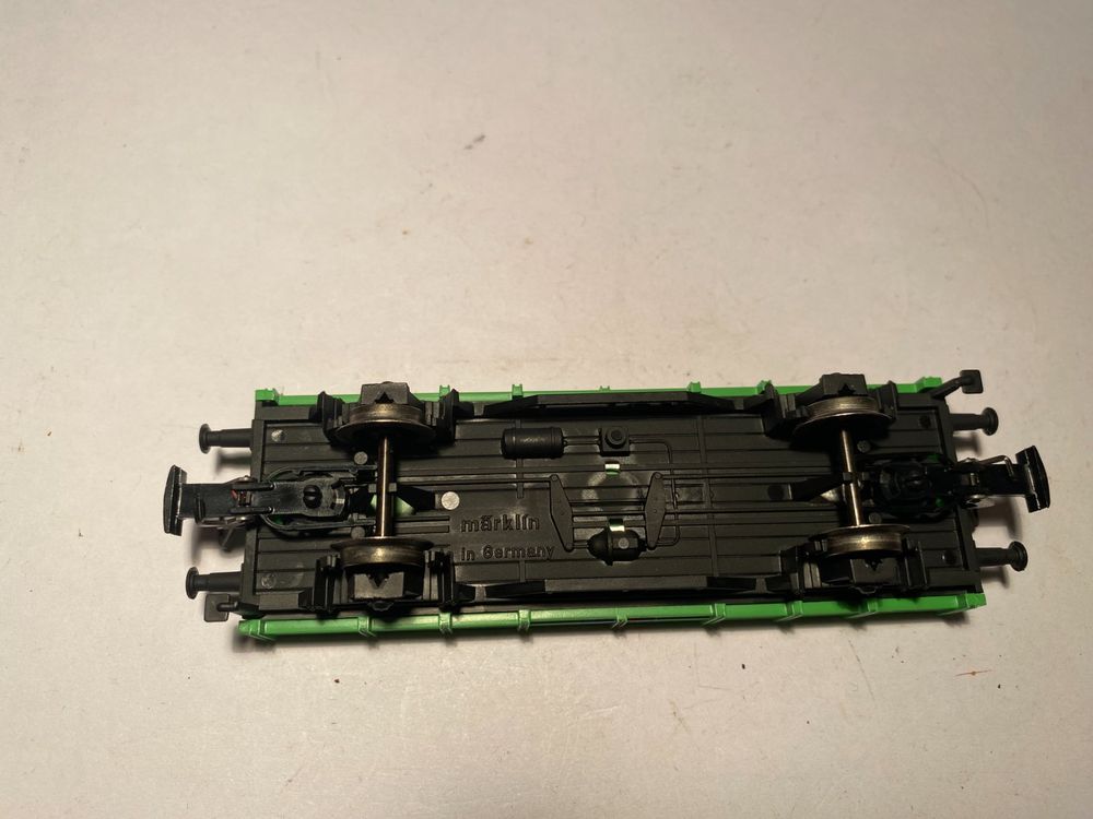 Märklin Niederbordwagen grün, AC Achsen 6