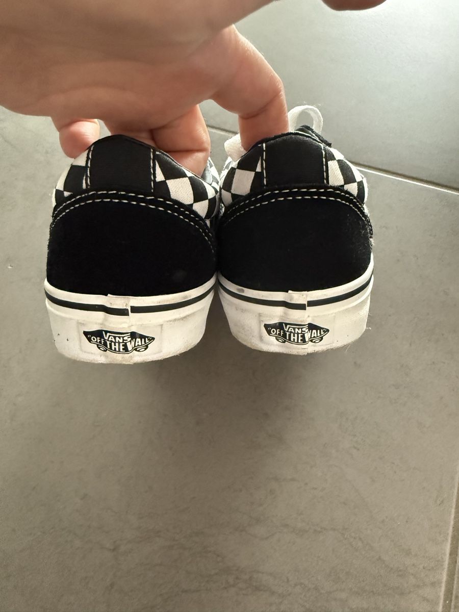 Vans Schuhe für Jungen: Vans Old Skool Turnschuhe Schachbrettmuster Grösse 36 – Neu (gemäss Beschreibung) aus Bremgarten AG von red_carpet 2