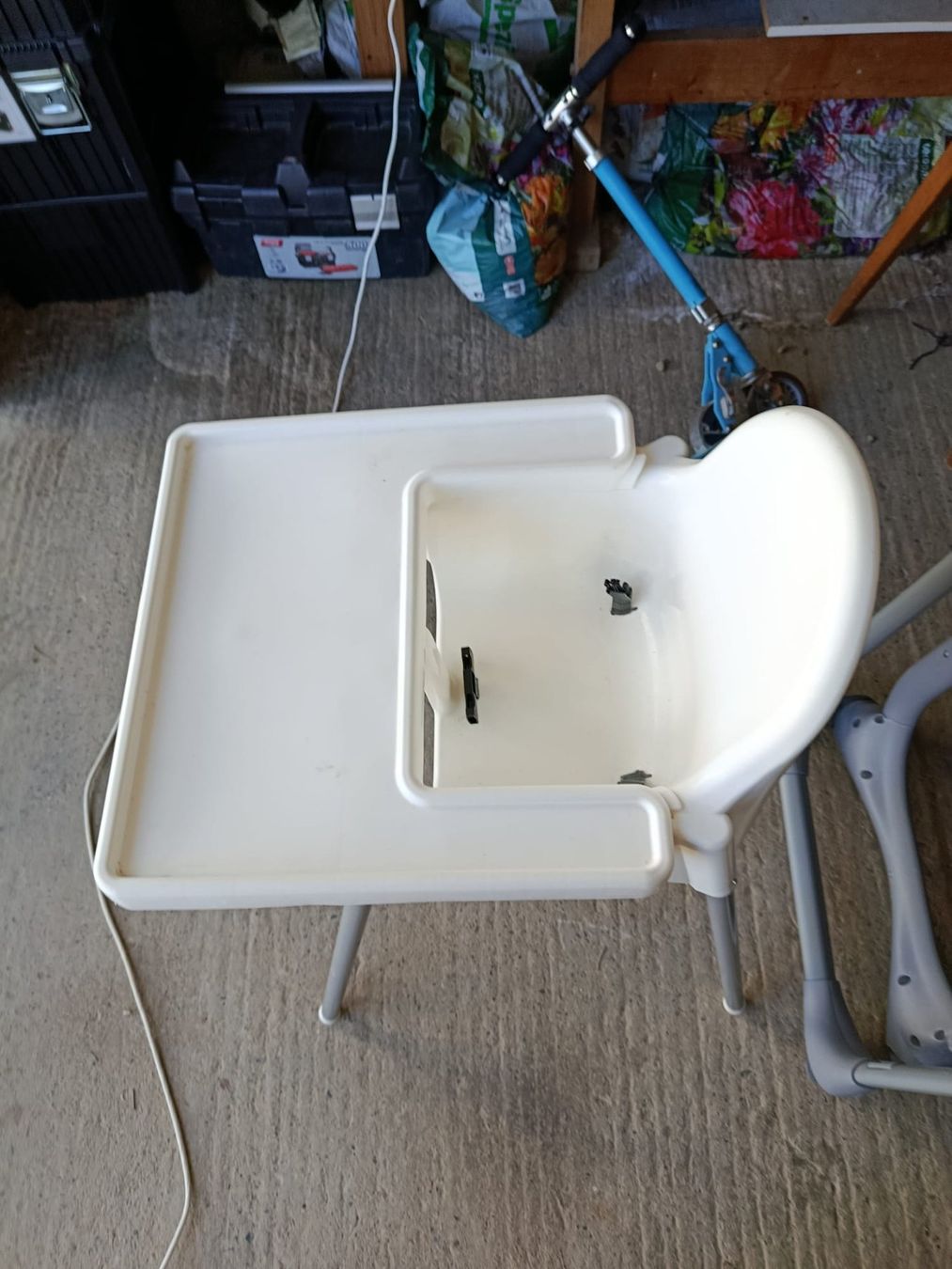 Ikea Hochstühle: A vendre chaise haute + tablette – Gebraucht aus Forel/FR von dro_gld6 1