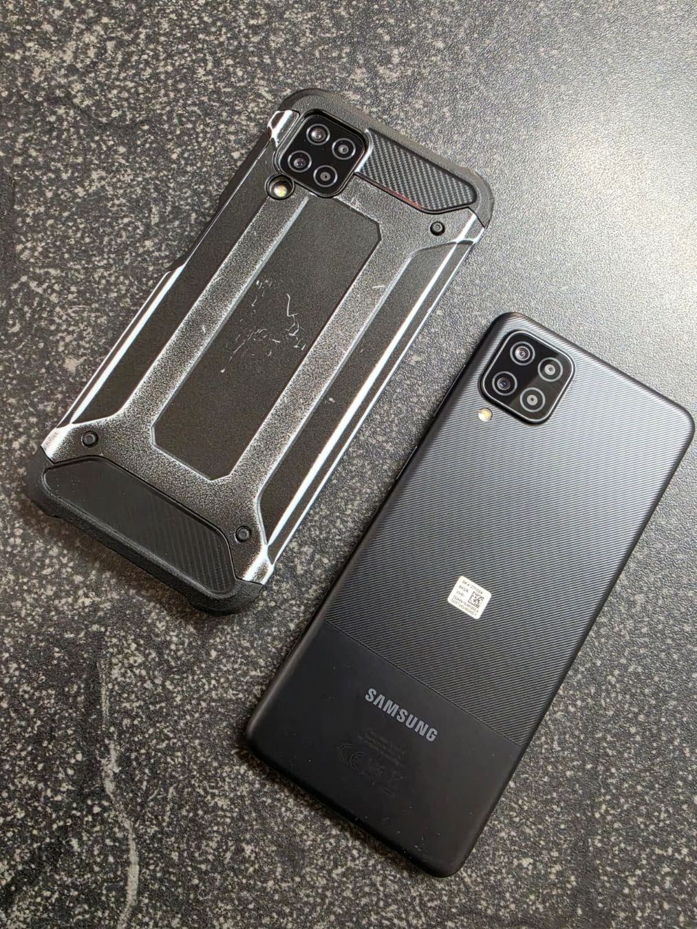 Samsung Telefoni cellulari / Smartphones: Samsung Galaxy A12 Set ab 1.- CHF – Usato da Bergdietikon venduto da Calonder_Parts_GmbH 1