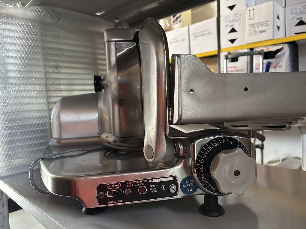 Elettrodomestici da cucina: Affettatrice berkel 834 – Usato da Contone venduto da inf_9cpn 2