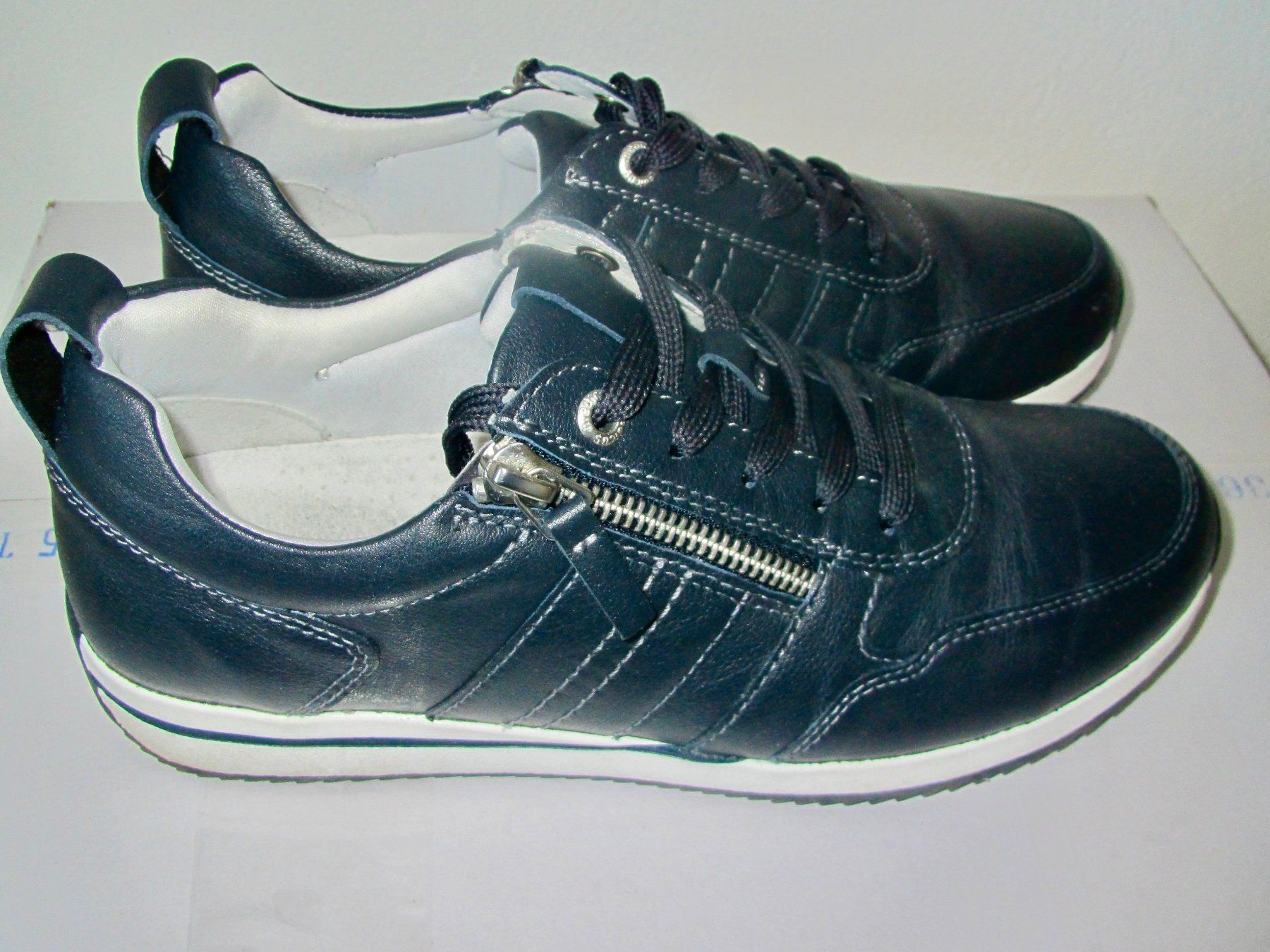 Scarpe da donna: SNEAKER MEDICUS . 37,5  N ' 34 – Usato da Murten venduto da Selliot