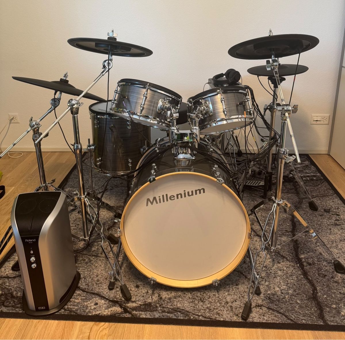 Musikinstrumente: Elektro Schlagzeug – Gebraucht aus Besenbüren von BMSB