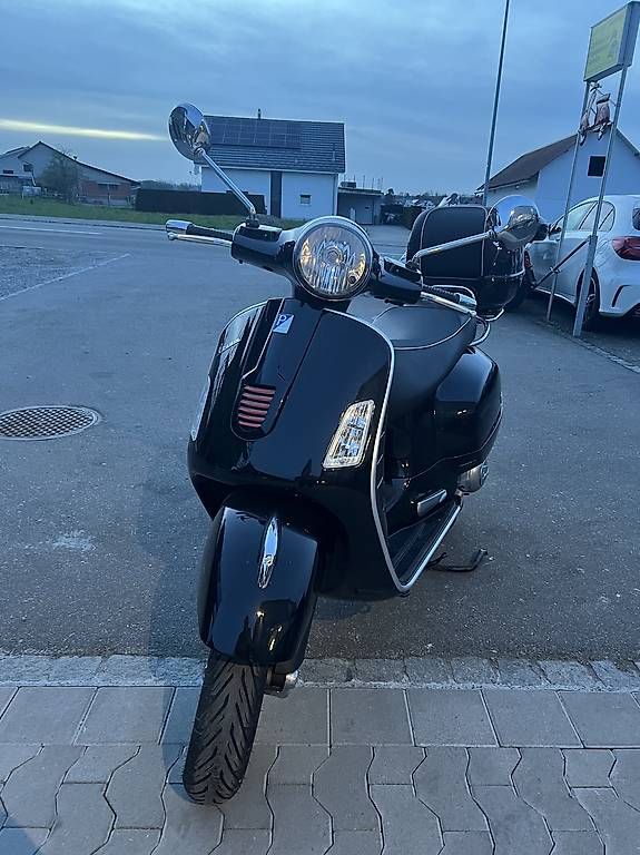 Piaggio Scooter: Piaggio Vespa GTS 300 – Usato da Hefenhofen venduto da Garage_Barone
