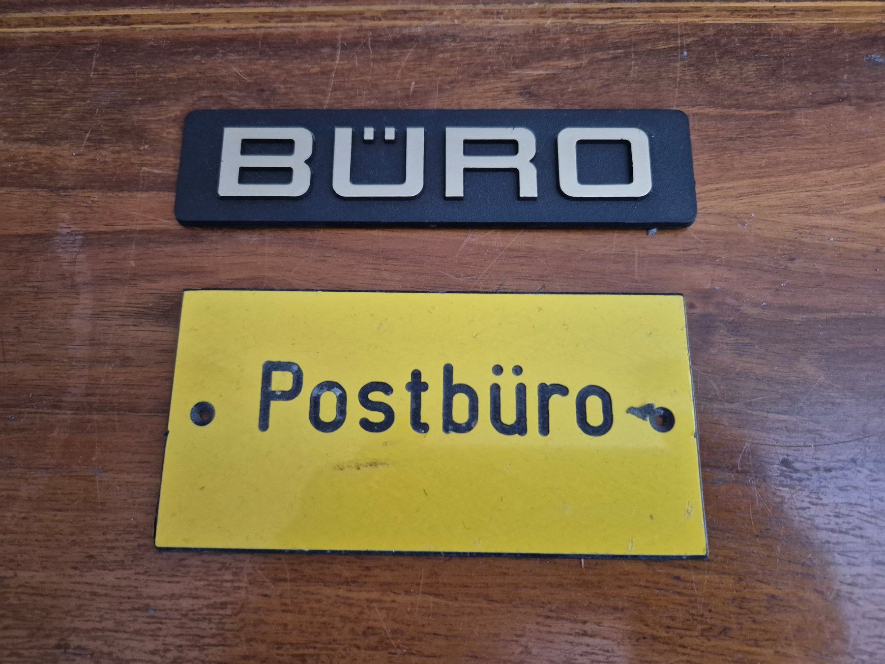 Insegne: Postbüro & Büro Schild Retro Post Geschäft Logo – Usato da Neuhausen venduto da rraayy