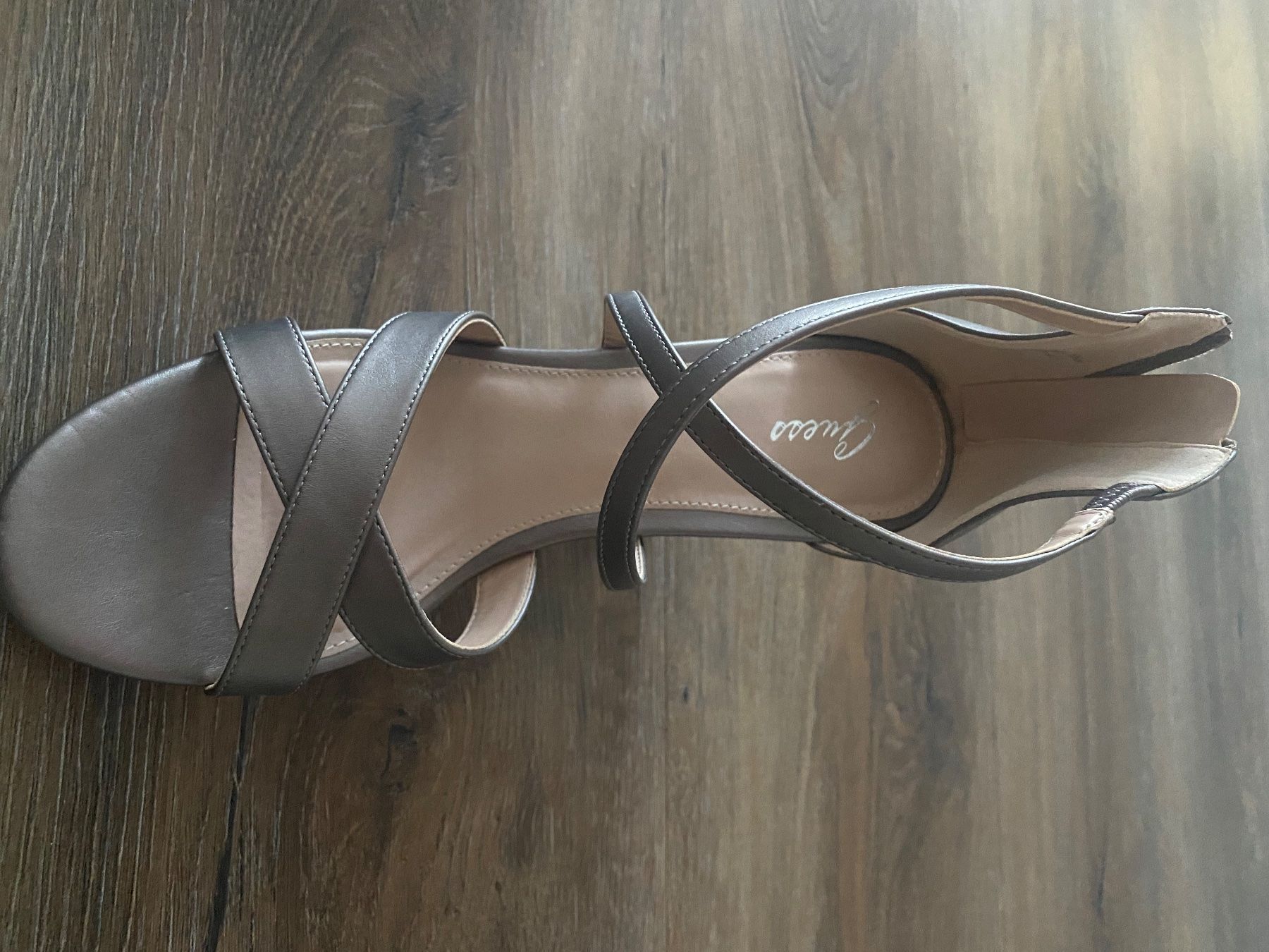 Guess Scarpe da donna: Guess Keilsandalette Gr. 41 – Nuovo (secondo la descrizione) da Wolfwil venduto da Piccola87 1