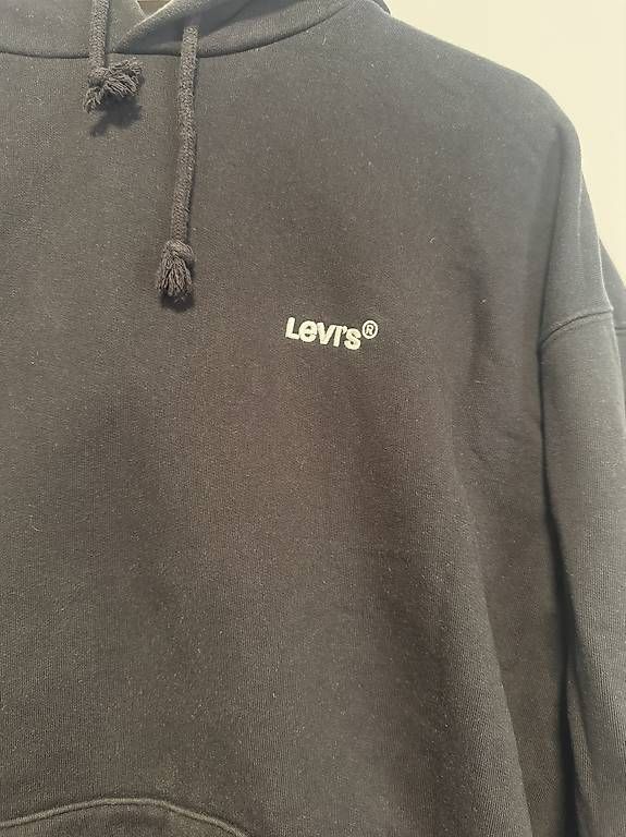 Pullover & Sweatshirts: Levi's Hoodie schwarz – Gebraucht aus Luzern von _Luccer 2