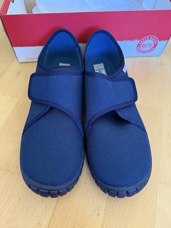 Chaussures hommes: Pantoffeln (NEU!) blau, Gr. 37 – Neuf (Voir description) à Zürich par reenaa 1