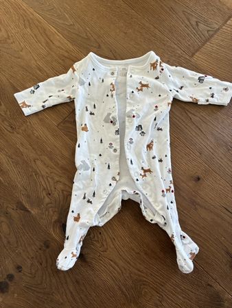 H&M süßer Pyjama Strampler Größe 56 🦌
