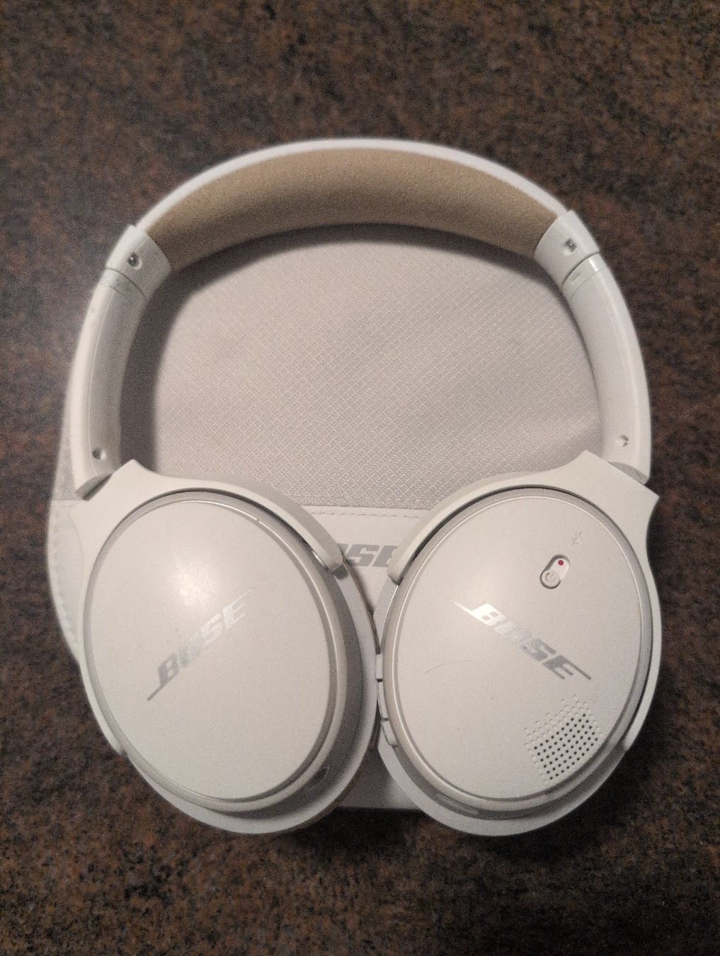 Bose Cuffie: Bose QC35 Headphones White with Case Used – Usato da Zürich venduto da fschenkel