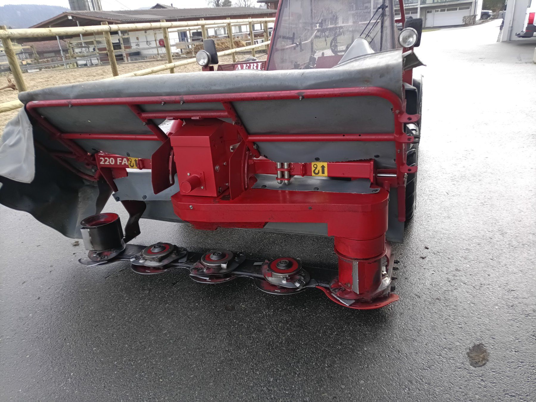 Lely Tutte le macchine: Scheibenmähwerk Lely – Usato da Ettiswil venduto da naturpower 1