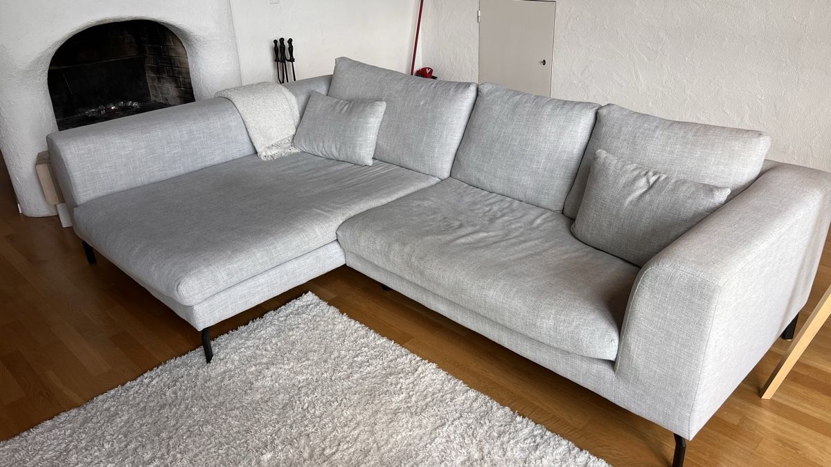 Divani: Sofa light grey fabric L-shape good condition – Usato da Schaffhausen venduto da ari_7r7g