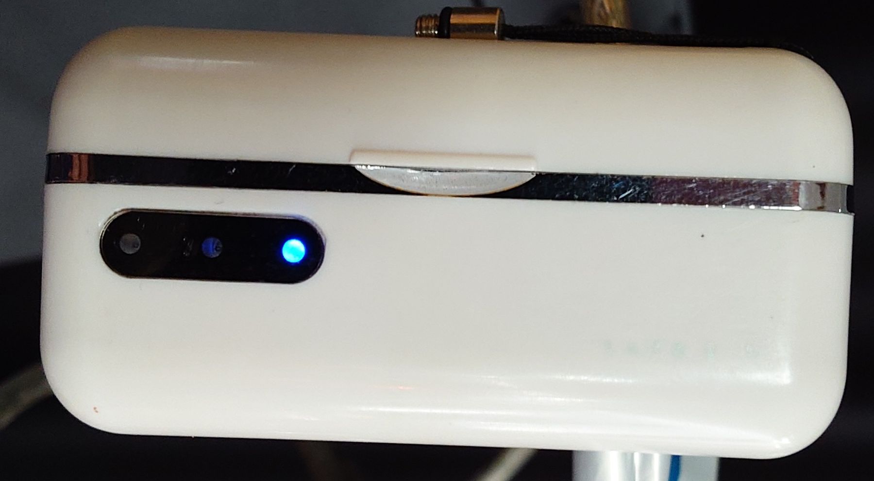 Apple Caricabatterie: Apple IPhone/IPod Docking Powerbank – Usato da Ennetmoos venduto da Faders