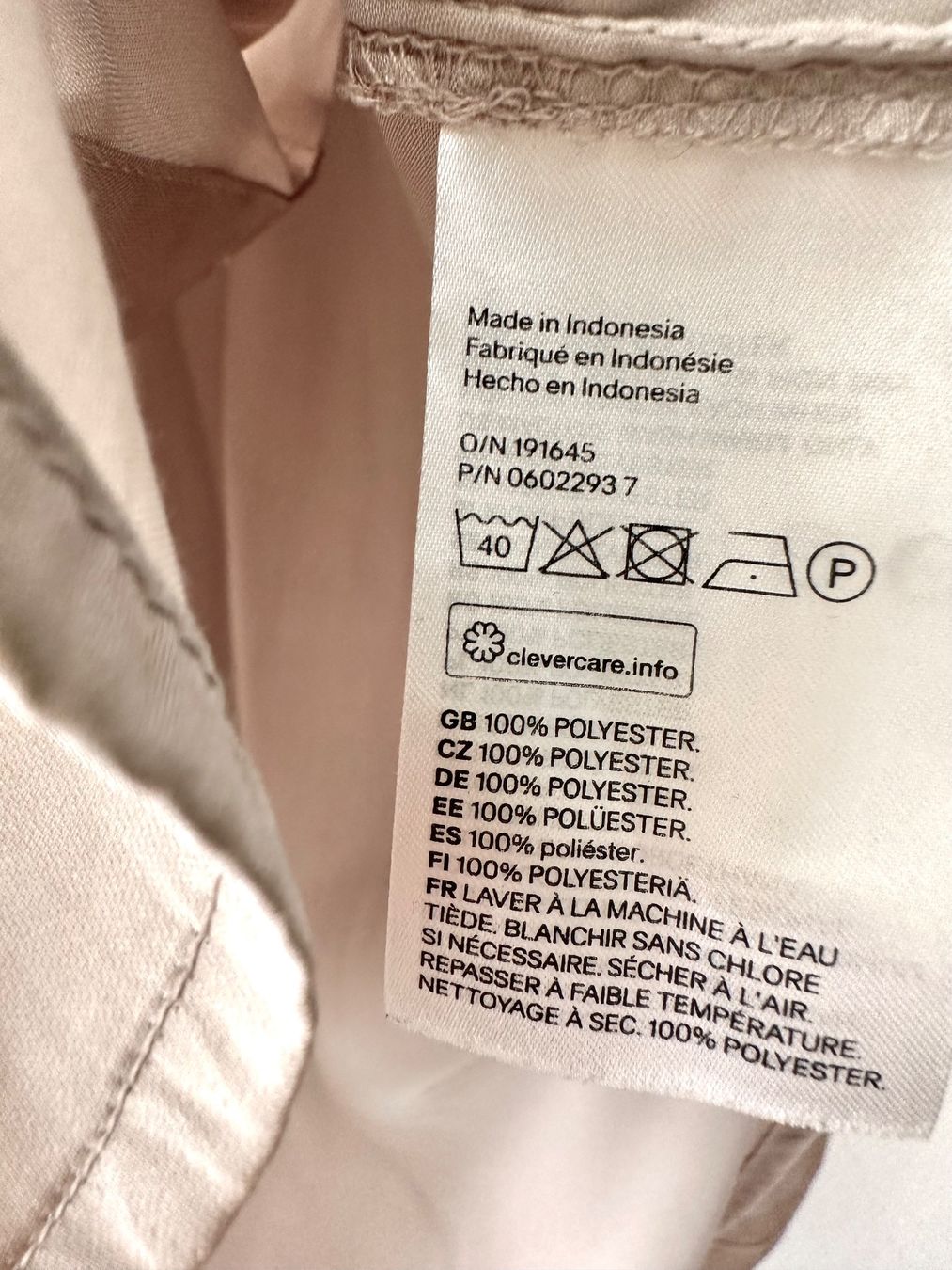 H&M Camicette: Schön fallende Bluse in Seidenoptik von H&M – Usato da Bern venduto da Fraeuleinhonig 7