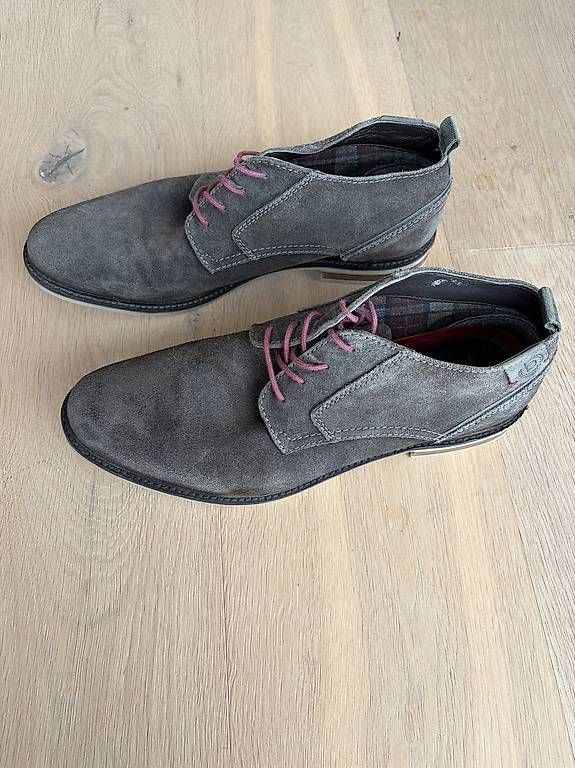 Bugatti Scarpe da uomo: Bugatti Anzugsschuhe Wildleder Grösse 44 – Usato da St.Gallen venduto da Meieneb 3