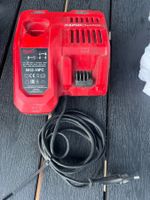 Milwaukee M12-18FC Ladegerät