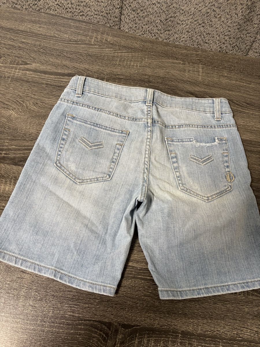 Pantaloni: Damen Short,Gr.38 – Usato da Winterthur venduto da Nena222 1