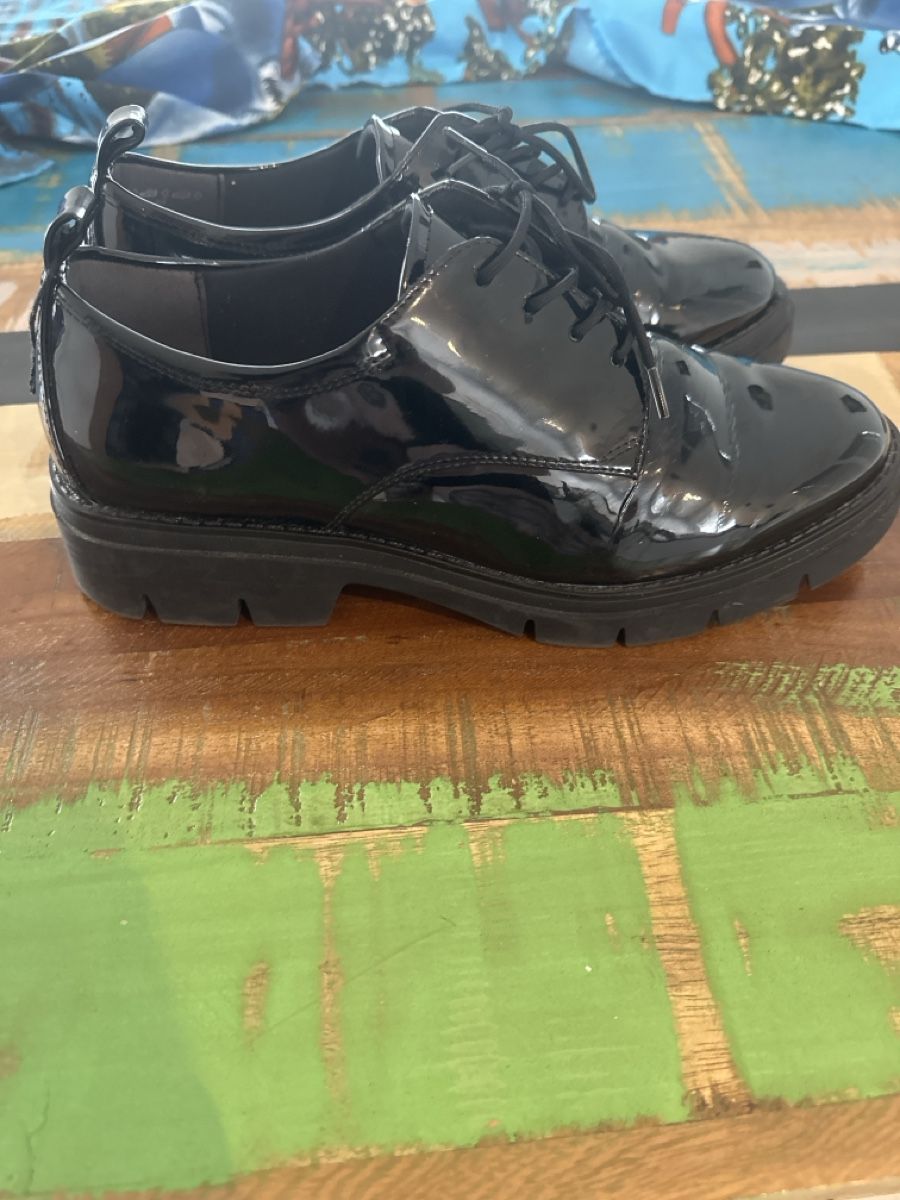 Scarpe da uomo: Tamaris (neuwertig, Gr. 40) – Nuovo (secondo la descrizione) da Nänikon venduto da Snorlaxtheplayer 1