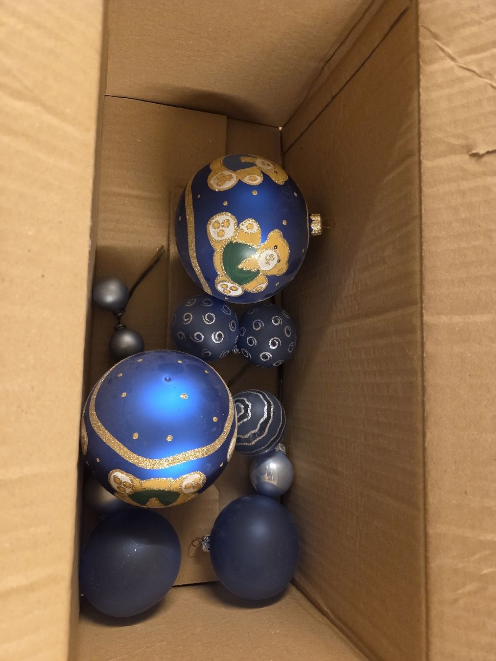 Tutte le decorazioni: Christbaumkugeln blau mit Motiven  – Usato da Fraubrunnen venduto da Ra_mos 1