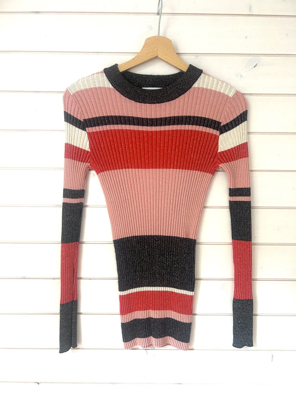 Pullover & Sweatshirts: Second Female Pullover - Gr. XS – Gebraucht aus Illnau von Monkky 1