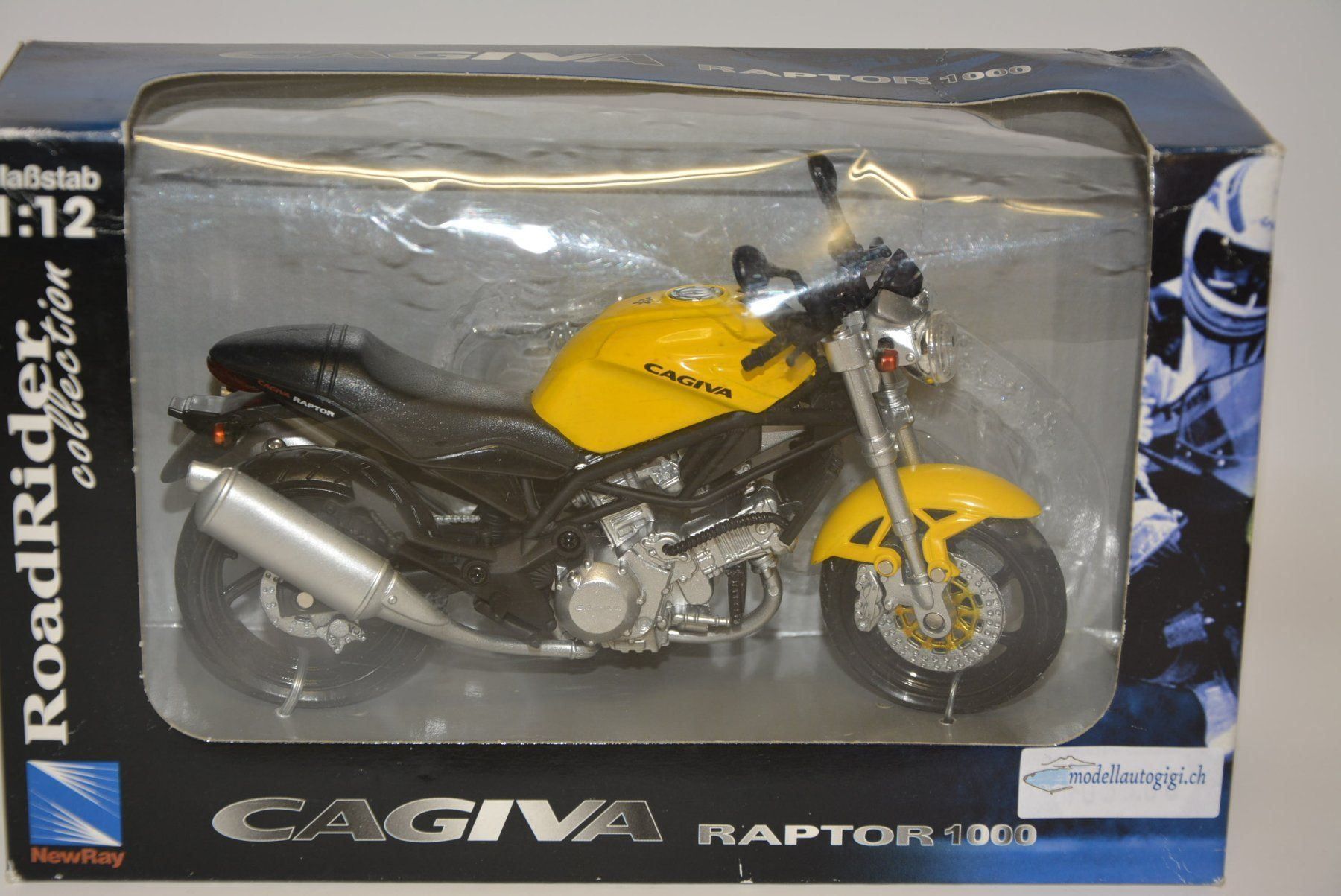 Kit di modellismo & Modellini statici: Gaciva Raptor 1000 , New Ray , 1:12 – Nuovo e nell'imballaggio originale da Goldach venduto da Feivel9
