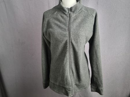 Grauer Faserpelz Pullover