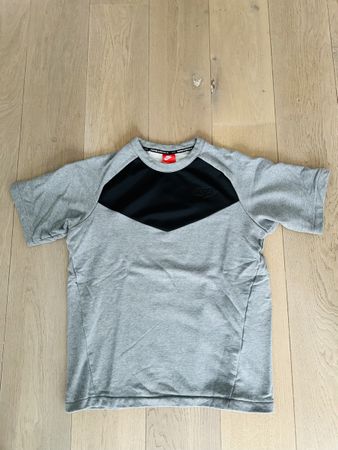 Nike Air Max T-Shirt Gr. M, Grau/Schwarz, Top Zustand!