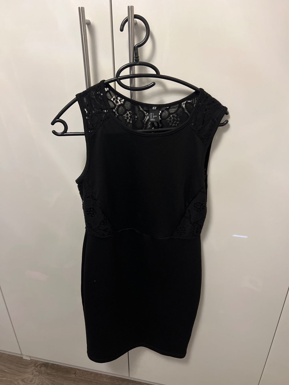 H&M Robes: Kleid H&M Grösse S – D'occasion à Weiach par LemonJuice1995