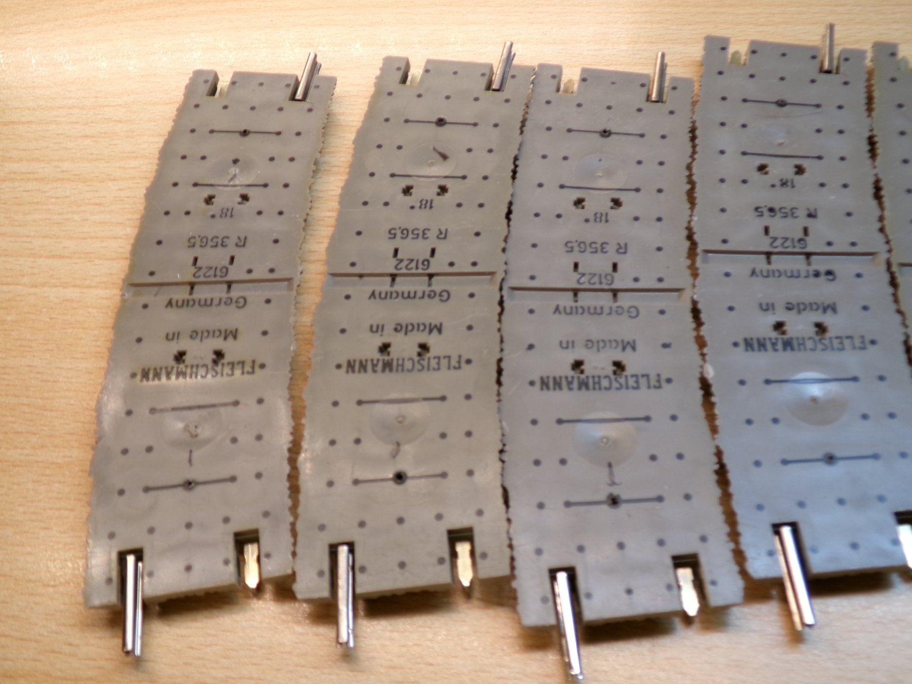 Fleischmann Modellini di ferrovie: Fleischmann H0 Profigleis 7x6122 – Usato da Hombrechtikon venduto da Se9 8