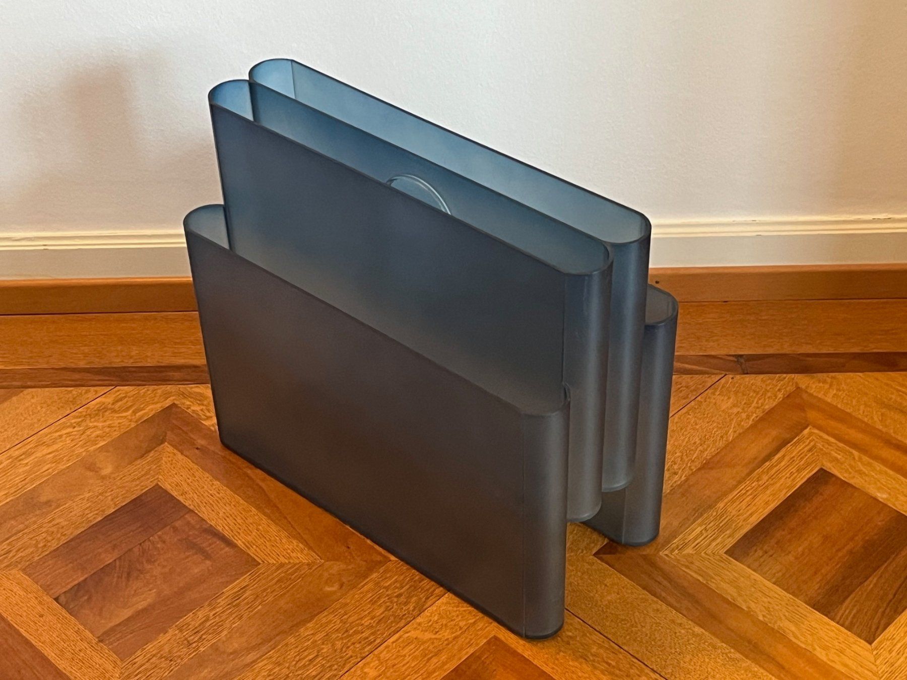 Kartell Giotto Stoppino – Porte-revues Vintage Design (Gebraucht) in ...