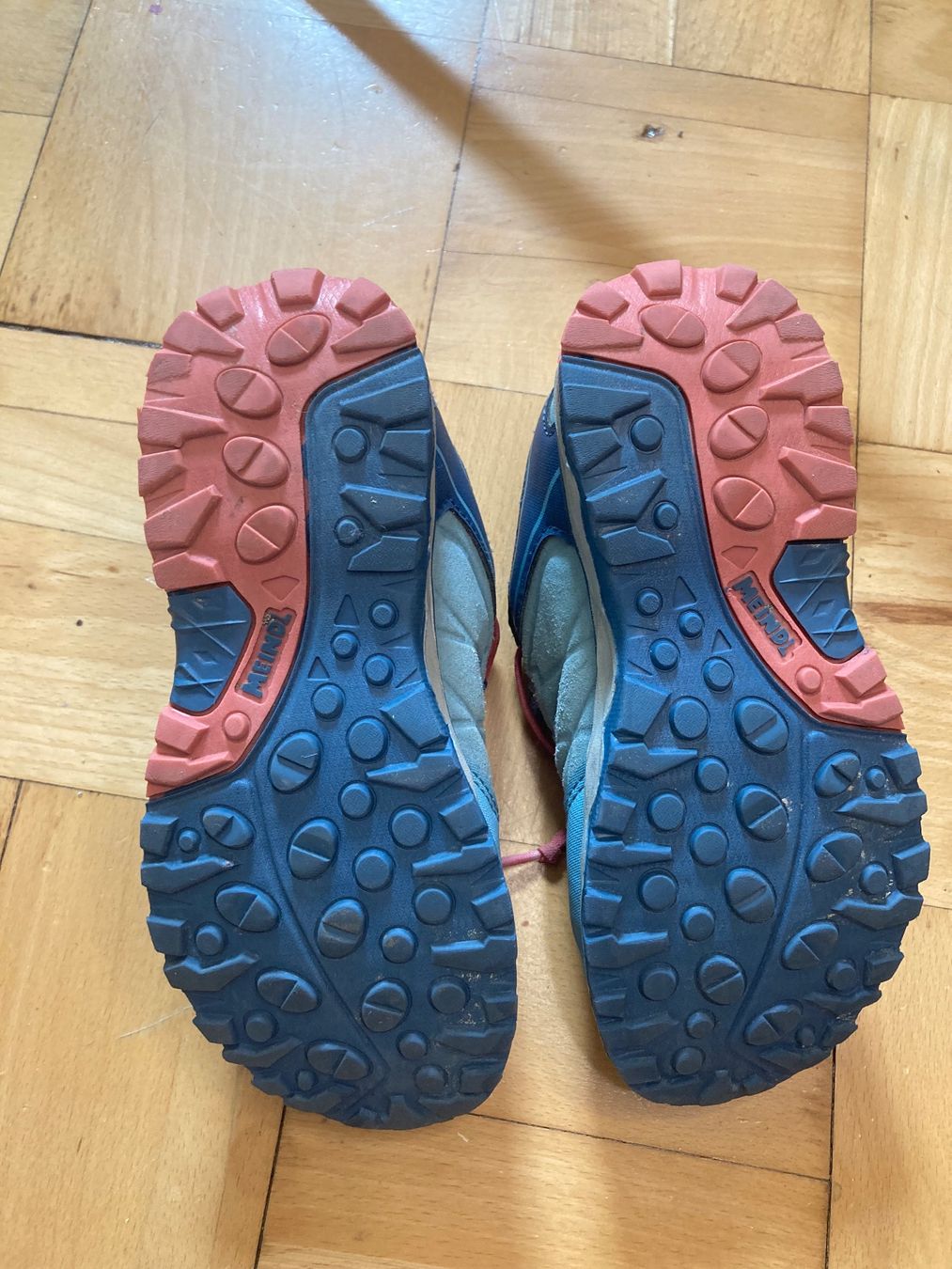 Meindl Scarpe per ragazzi: Meindl Trekkingschuhe, Gore-Tex, Gr. 31 – Usato da Bern venduto da P-Lina 1