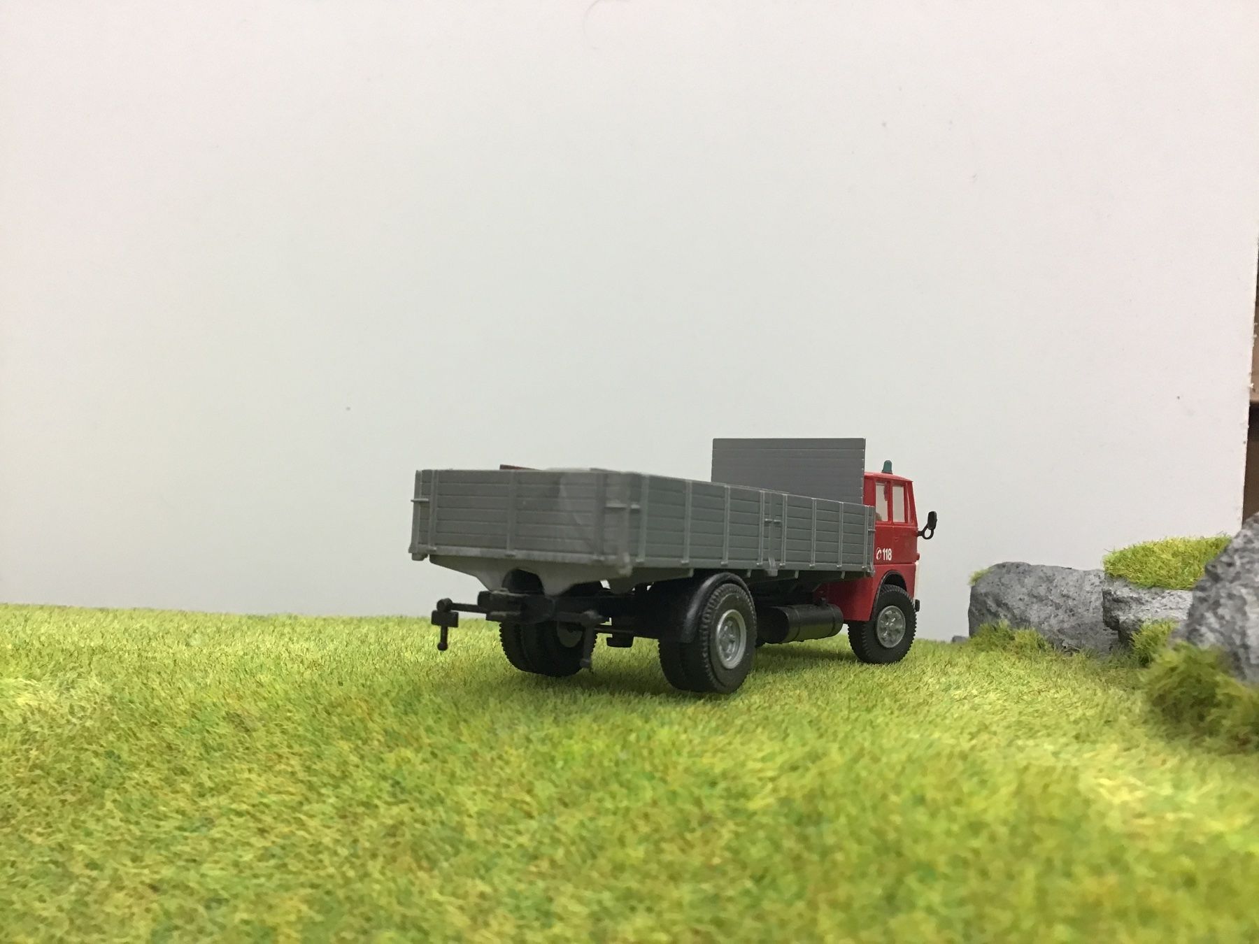 Brekina Modellautos: Brekina Henschel 1:87 – Gebraucht aus Männedorf von Modellbau-wyss 1