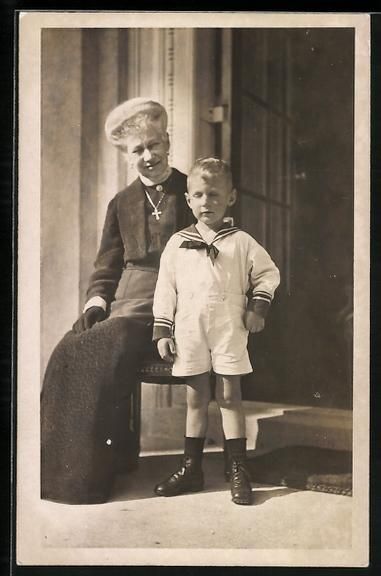 Cartes postales: AK Kaiserin Auguste mit einem Enkel – D'occasion à Berlin par bartko-reher