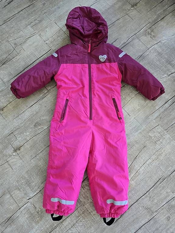 Anzüge: Schneeanzug / Overall Gr. 98 – Gebraucht aus Wattenwil von annina1187
