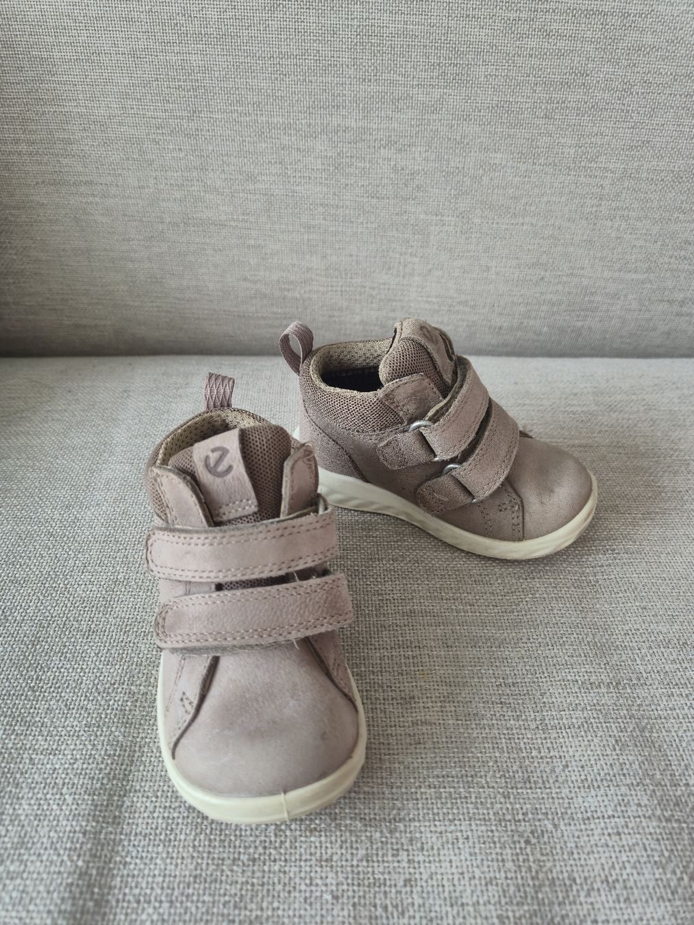 Ecco Chaussures garçon: Barfussschuhe ecco Grösse 20 – D'occasion à Winterthur par larissa-r