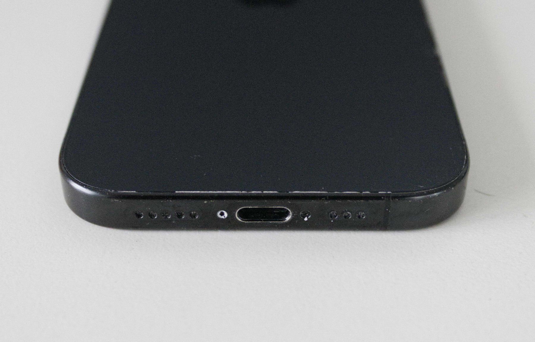 Apple Portables: Apple iPhone 16 Pro mit 256 GB in Black Titanium – D'occasion à Altdorf UR par Sonoda 3