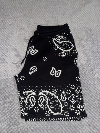 Short noir motif