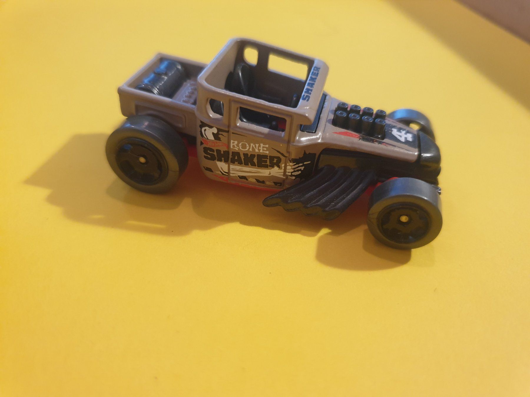 Hot Wheels Modellautos: Hot Wheels BONE SHAKER – Neu und originalverpackt aus Oftringen von Rotor 2