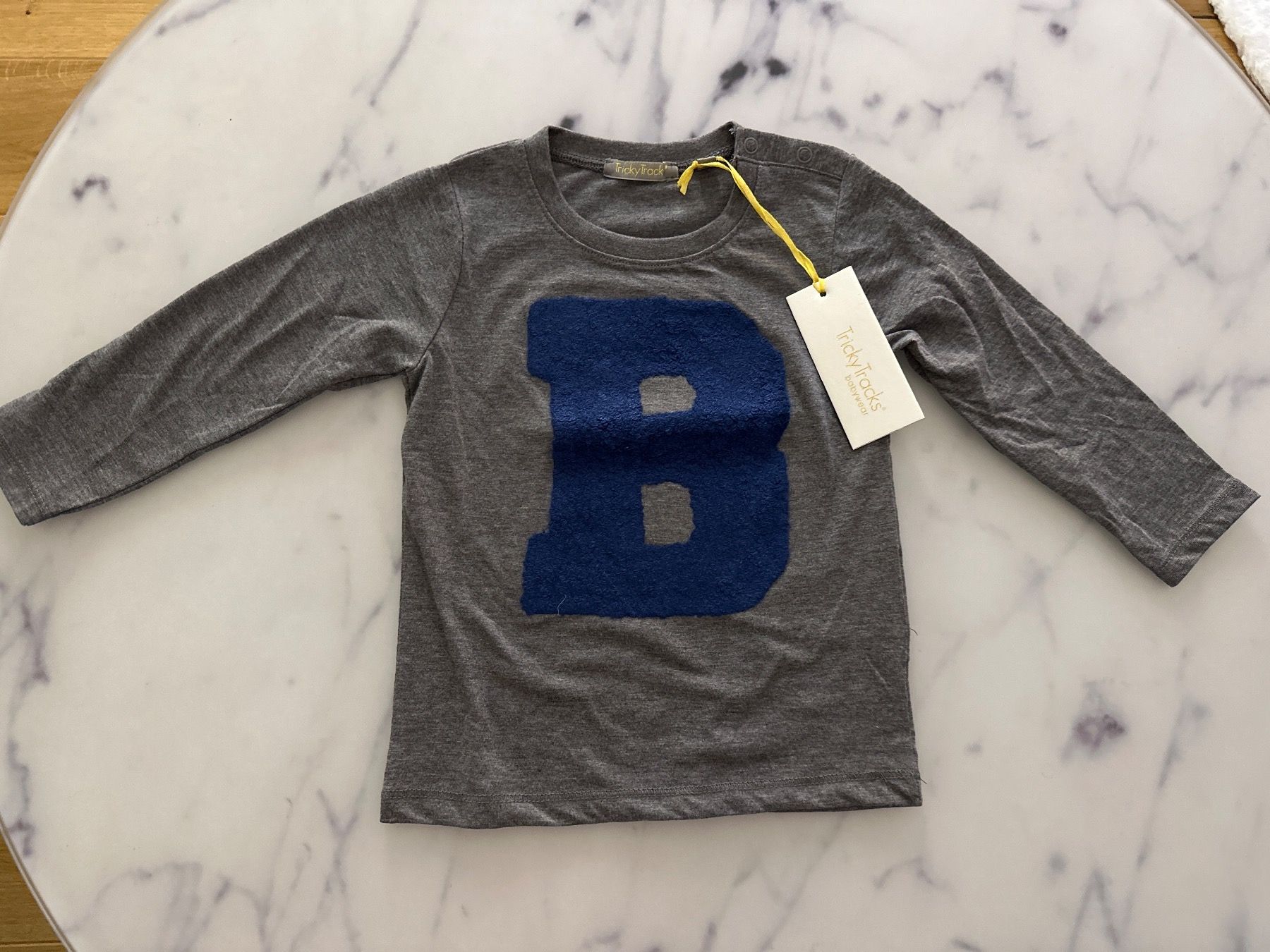 Pullover & Sweatshirts: Tricky Tracks Longshirt Junge Grösse 80 NEU – Neu und originalverpackt aus Wangen b. Olten von na_wal