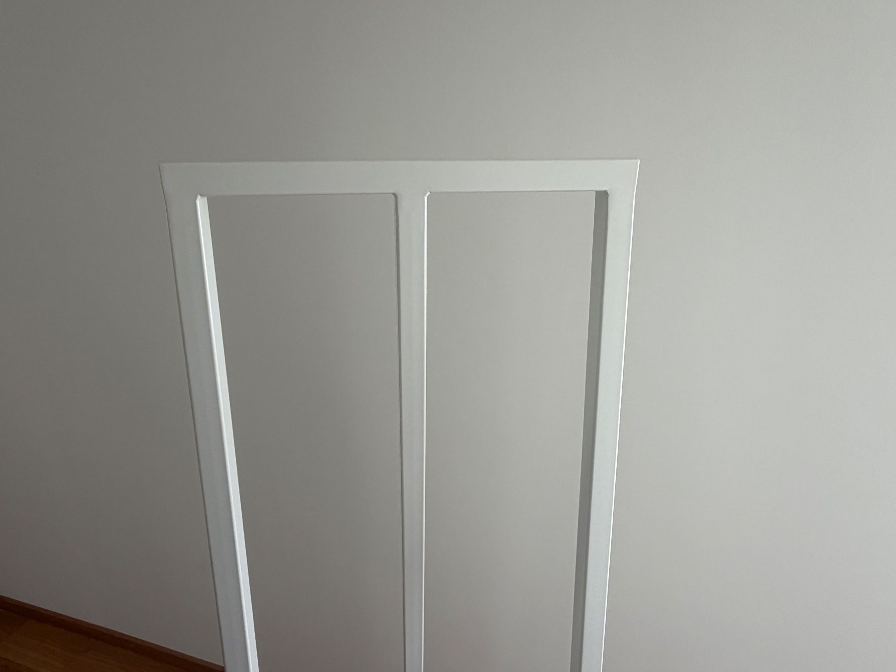 Hay Guardaroba: Hay Loop Stand - Garderobe Kleiderständer - weiss – Usato da Brunnen venduto da Soho3Q 2