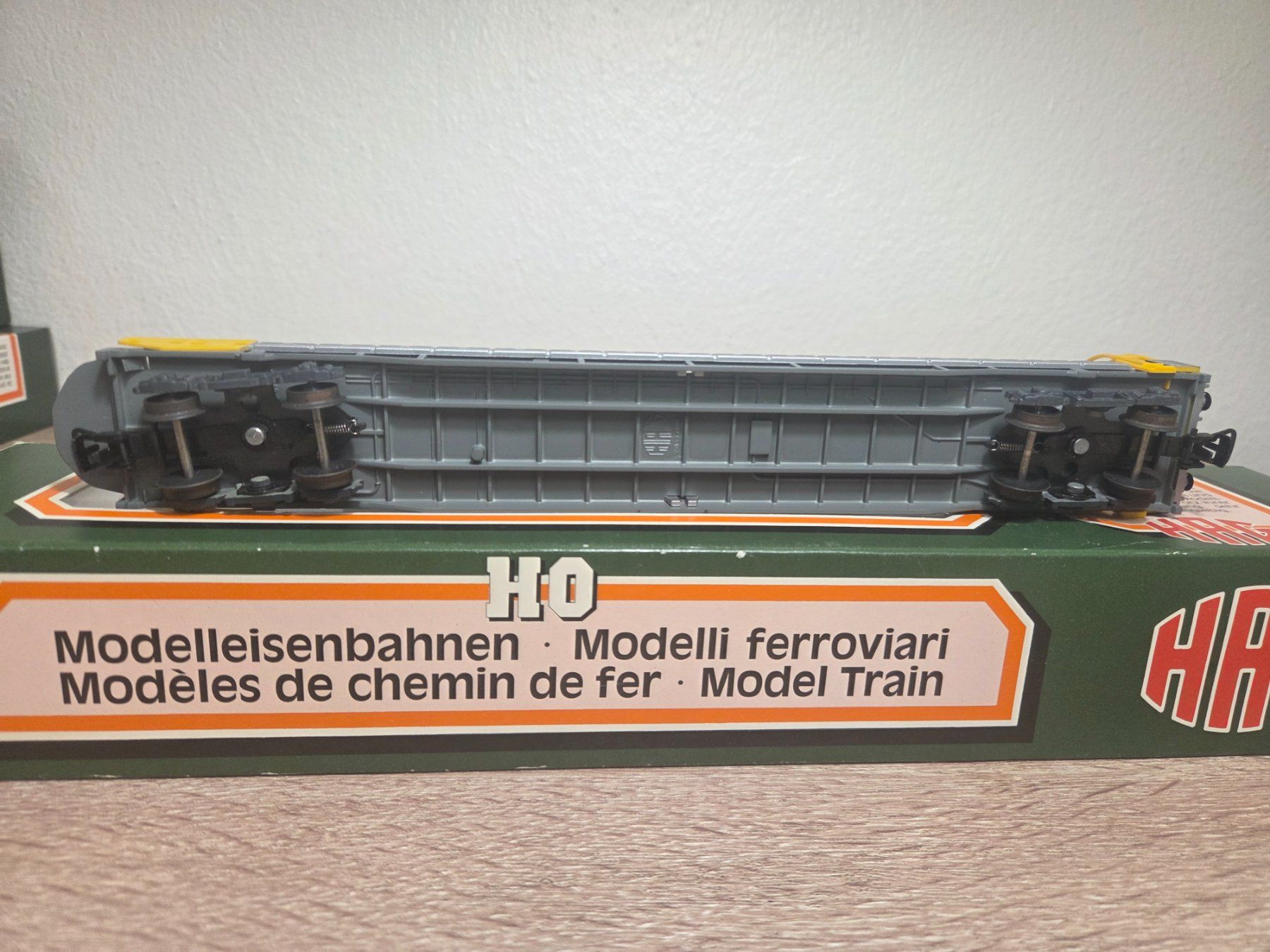 Hag Modellini di ferrovie: Hag 375 Auffahrwagen BLS H0 – Usato da St-Aubin-Sauges venduto da Lo_Go 4