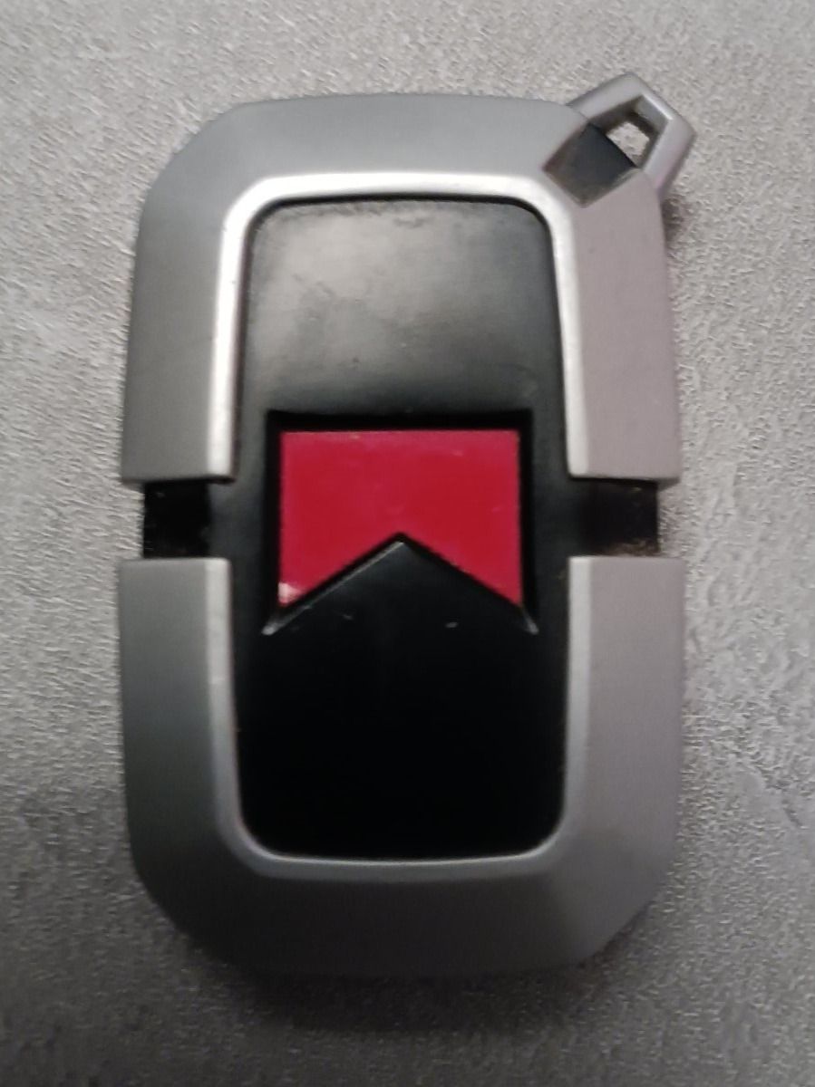 Marlboro Accendini: Briquet tempête MARLBORO – Usato da Cernier venduto da Jezoner