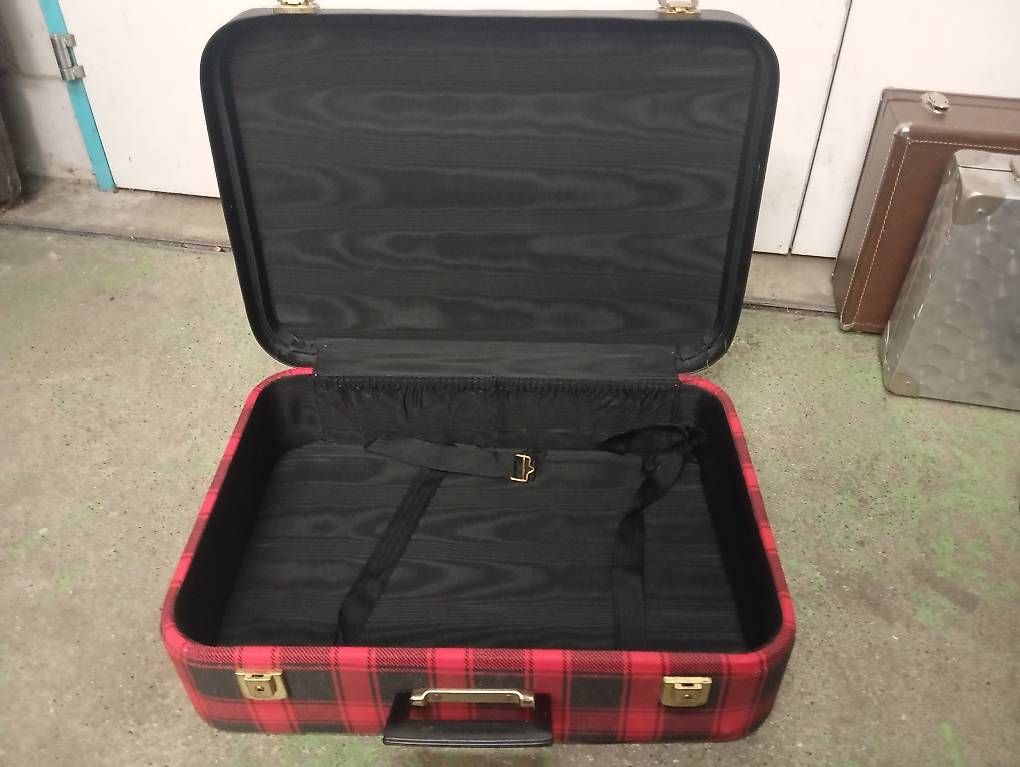 Valigie: Vintage Koffer – Usato da Basel venduto da Petergunn 2