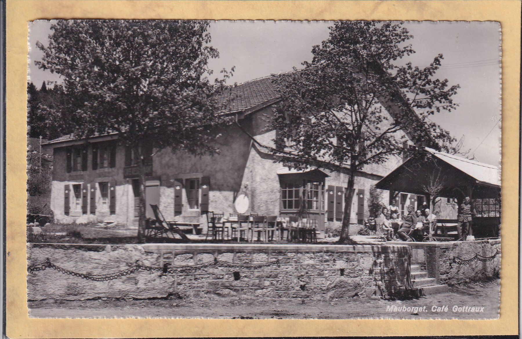 Cartoline postali: Mauborget - Café Gottraux - 1943 – Usato da Orvin venduto da Pyaeschli